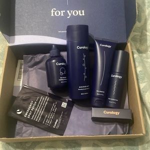 COPY - Curology 6 piece skincare set NIB